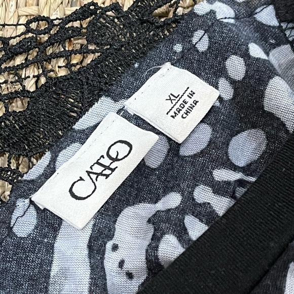 EUC CATO Print Tunic with black banded sleeves, hem and neckline - Picture 6 of 10